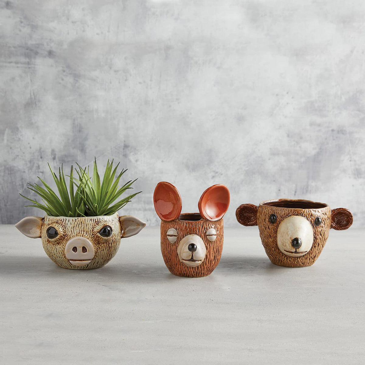 47th & Main Unique Textured Shaped Ceramic Planter Flower Pot for Succulents Small Plants and More, Small, Bear Face