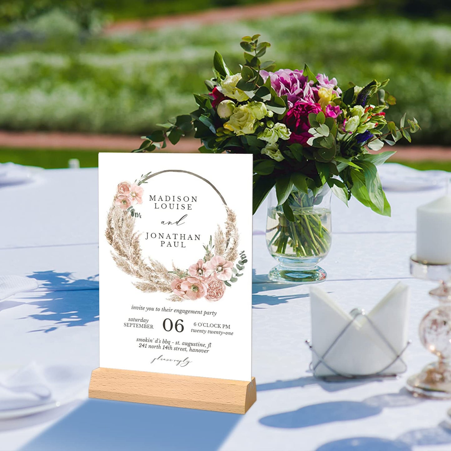 Acrylic Sign Holder 4 x 6 - Wedding Table Number Holder with Wood Base, Double Sided Picture Frames, 6Pack Clear Table Menu Display Stand for Centerpiece,Decoration,Party,Restaurants Office Store