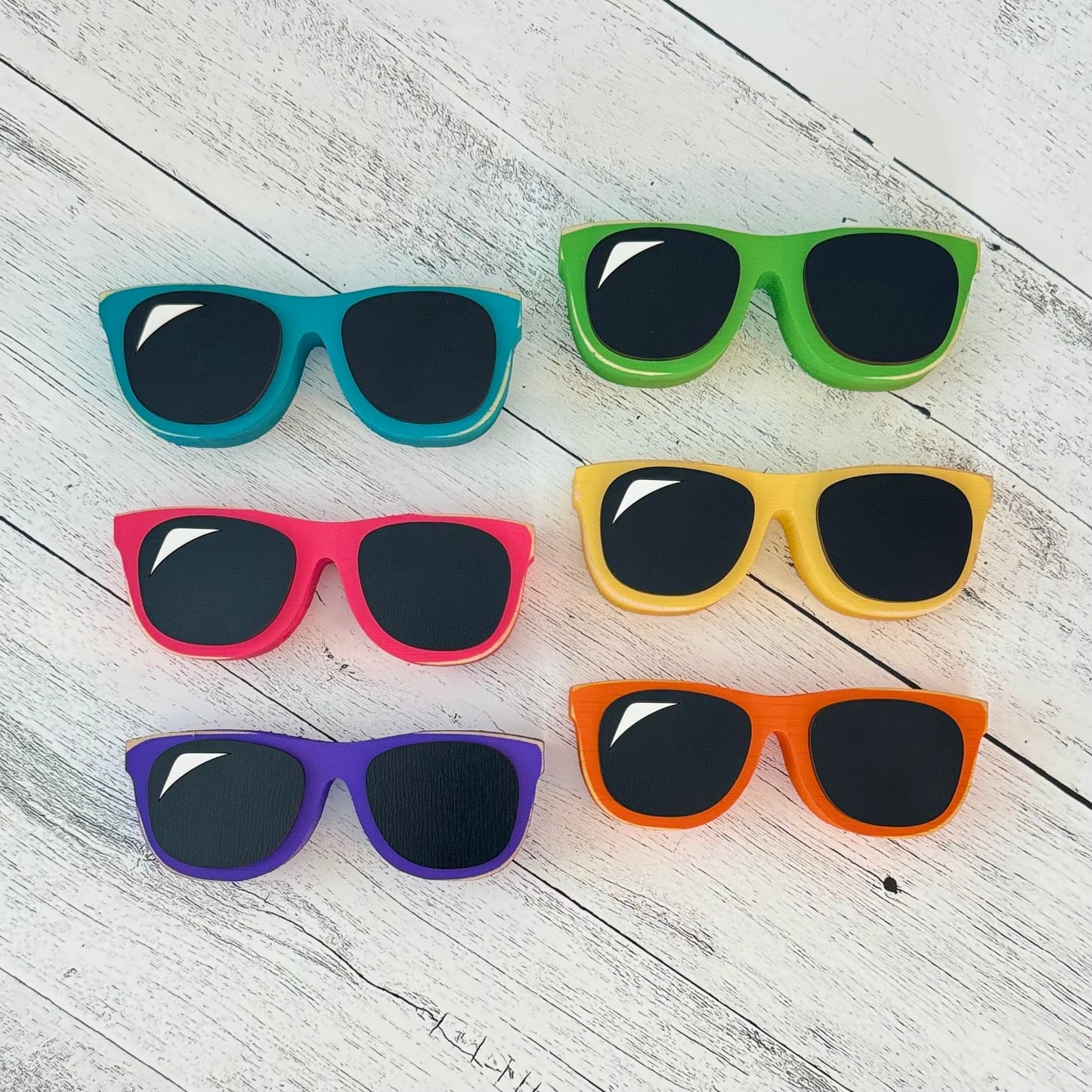 Chunky Sunglasses Shelf Sitter, Summer Tier Tray Decor, Beach Tiered Tray Decor, Wood Sunglasses Ornament, Summer Table Decorations (Yellow)