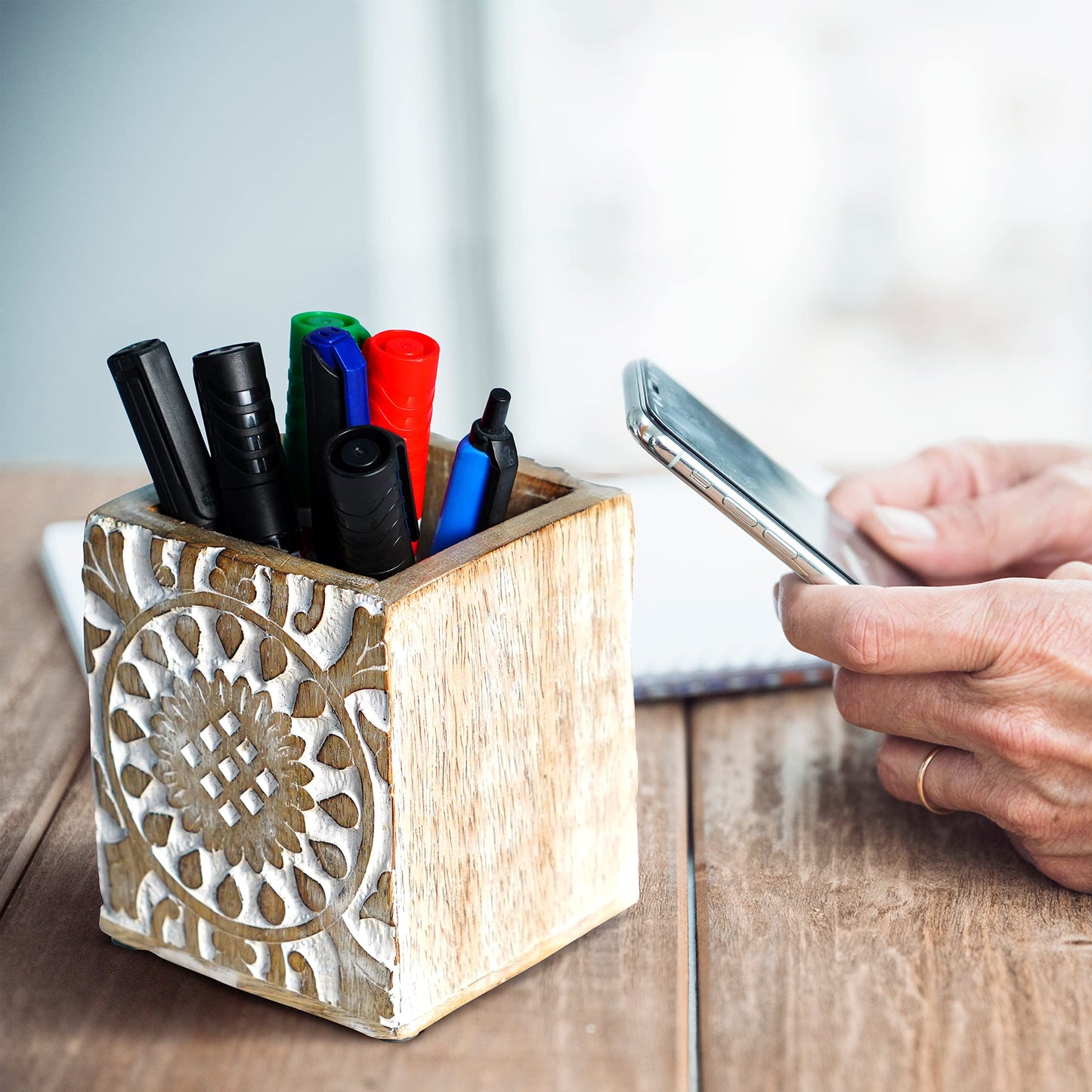 Mela Artisans Wooden Pen Holder, Whitewash Pencil Cup, Hand Carved Mango Wood Desk Organizer for Pens, Pencils, Makeup Brushes and Art Supplies, Library Decor with Felt Base, 3.5 x 3.5 x 4 in - Ajenta