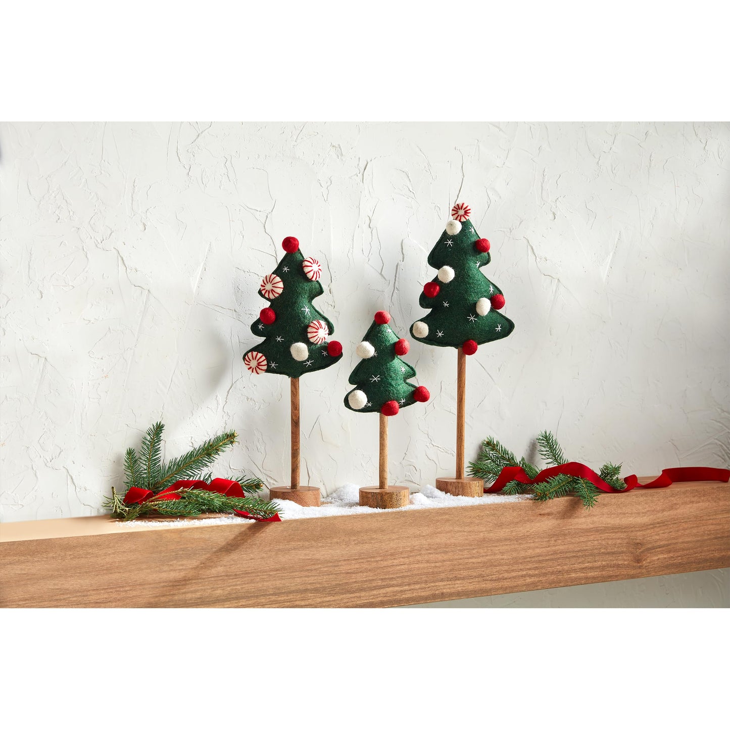 Mud Pie Felt Pom Pom Tree Sitter, Large, 17 1/2" x 7" Dia