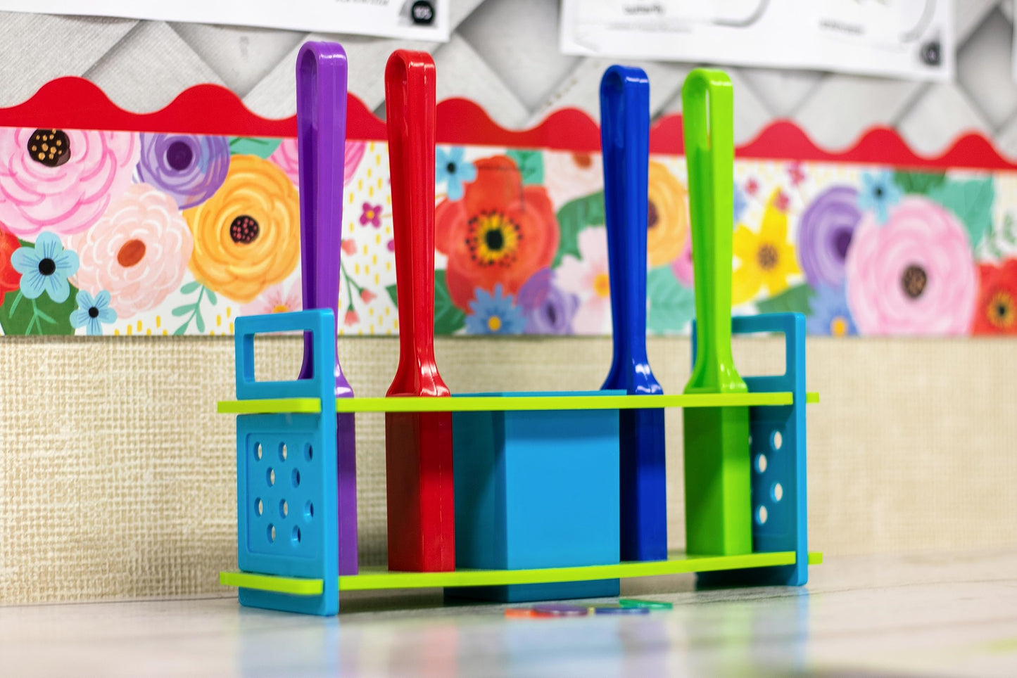 Teacher Created Resources Up-Close Science: Magnetic Wands, Rings & Discs Activity Set (TCR20369)