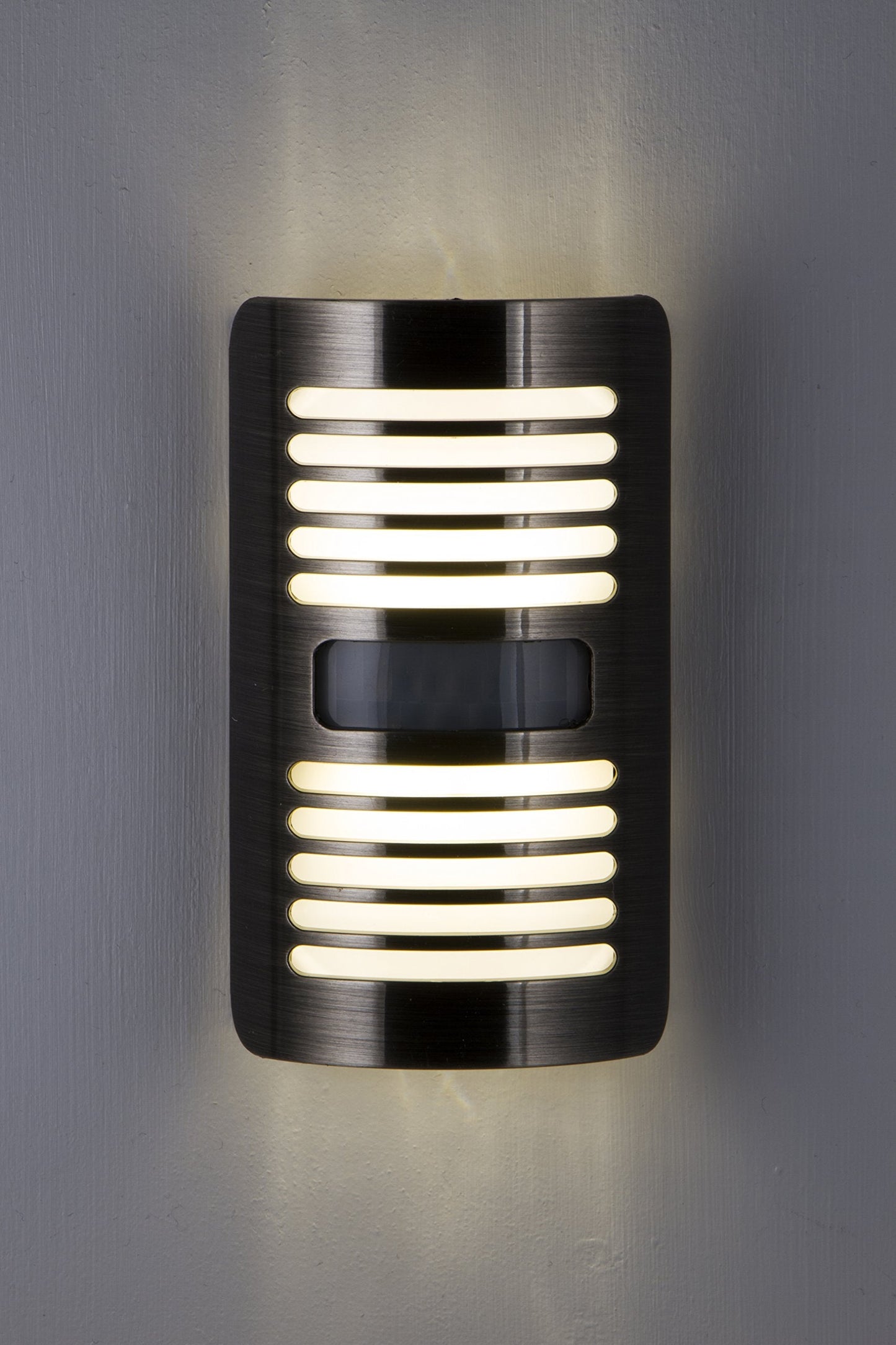 GE Enbrighten LED Motion Sensor Night Light, Plug-In, 40 Lumens, Motion-Select with 25ft Detection, Dusk-to-Dawn, Brushed Nickel Louver – 37299 (1 Pack)