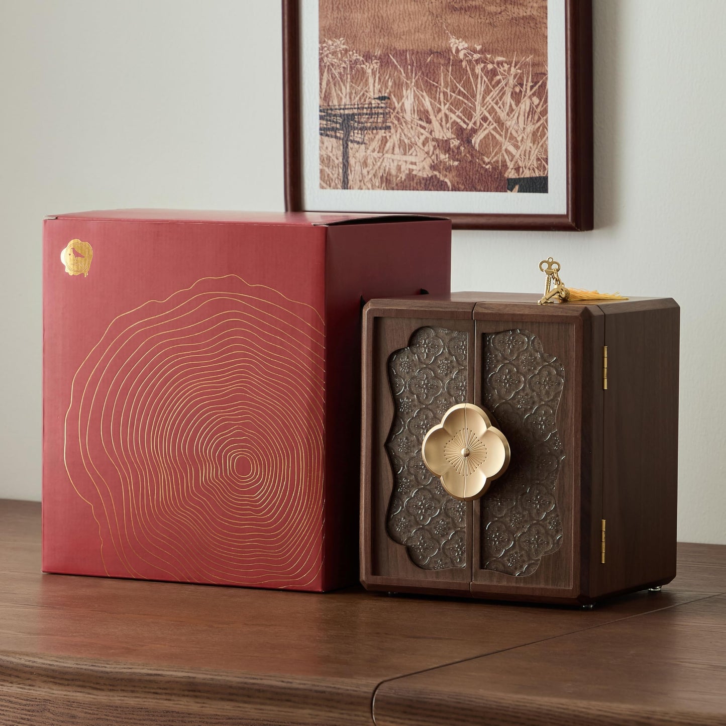 Wenseny Lockable Walnut Jewelry Box with Key, 5-Layer Jewelry Organizer Storage Box for Necklaces, Rings, Earrings & Bracelets - Ideal for Birthdays, Anniversaries & Christmas
