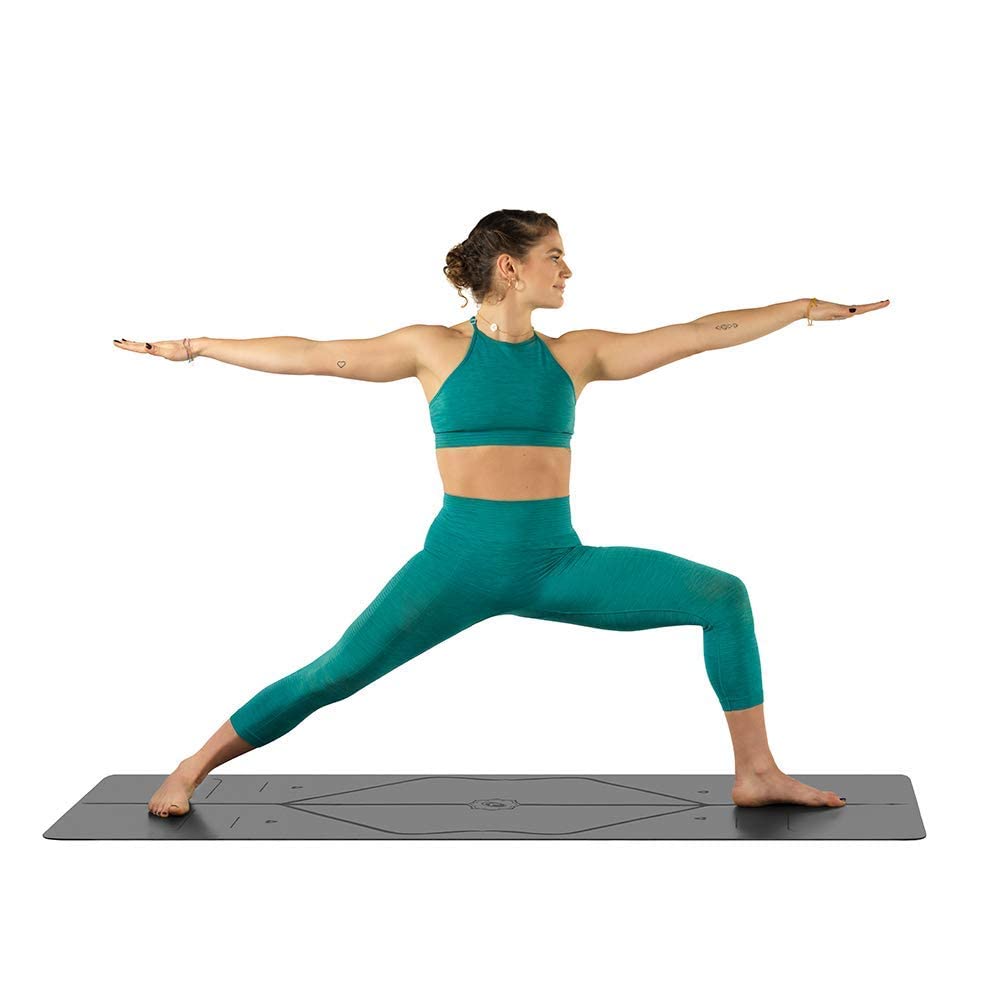 Liforme Original Yoga Mat – Free Yoga Bag Included - Patented Alignment System, Warrior-like Grip, Non-slip, Eco-friendly and Biodegradable, sweat-resistant, 4.2mm thick mat for comfort - Grey