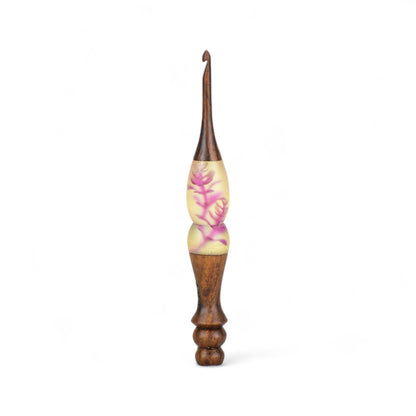 Resin Floral Crochet Hook Set – Ergonomic Wooden Handle with Handcrafted Flower Design, Comfortable Grip Crochet Needles for Knitting & DIY Craft Projects (Brown, 5 mm)