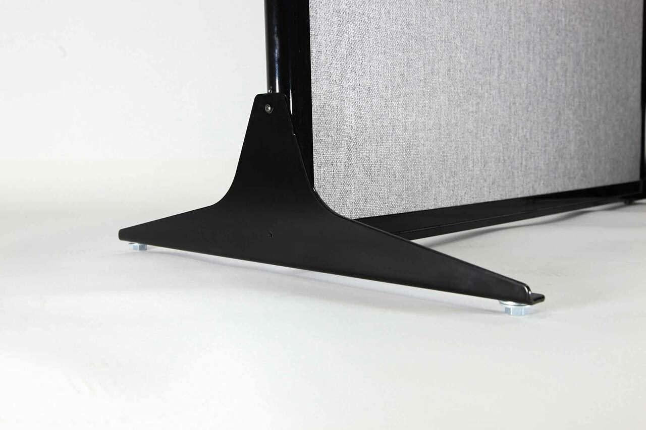 Versare Workstation Partition | Portable Wall Divider | Modern Office Cubicle | Free Standing Privacy Screen | Flexible Work Space | 99" x 70" W/Window, Cloud Gray Fabric Panels