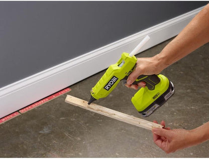 Ryobi 18-Volt ONE+ Cordless Full Size Glue Gun with Charger and 18-Volt ONE+ Lithium-Ion Battery (Bundle)