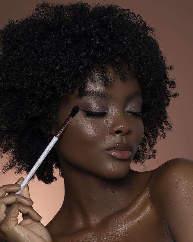 Sigma Beauty Glam ‘N Glow Mini Eye Makeup Brush Set – Set of 3 Eye Makeup Brushes for Blending, Shading, Lining, and Smudging, Includes Stylish Black Small Makeup Bag (4 Pcs)