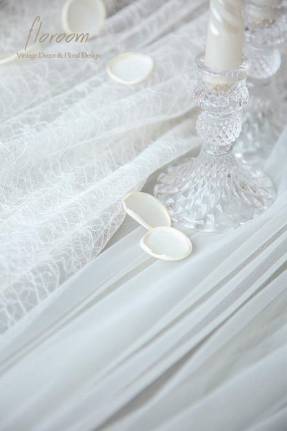 Floroom 500pcs Rose Petals Ivory Faux Silk Flower Petals for Wedding Flower Girl Basket White Aisle Scatter Dinner Table Centerpieces Party Confetti Bridal Shower Romantic Night Decoration