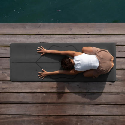 Liforme Original Yoga Mat – Free Yoga Bag Included - Patented Alignment System, Warrior-like Grip, Non-slip, Eco-friendly, sweat-resistant, 4.2mm thick mat for comfort - Grey