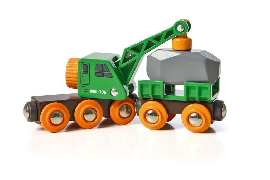 BRIO World 33698 - Clever Crane Wagon Set - 4 Piece Wooden Toy Train Set for Kids | Imaginative Play | Compatibility with Other Sets | FSC-Certified Wood