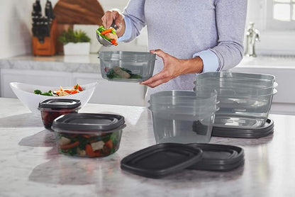 Rubbermaid EasyFindLids Food Storage Containers