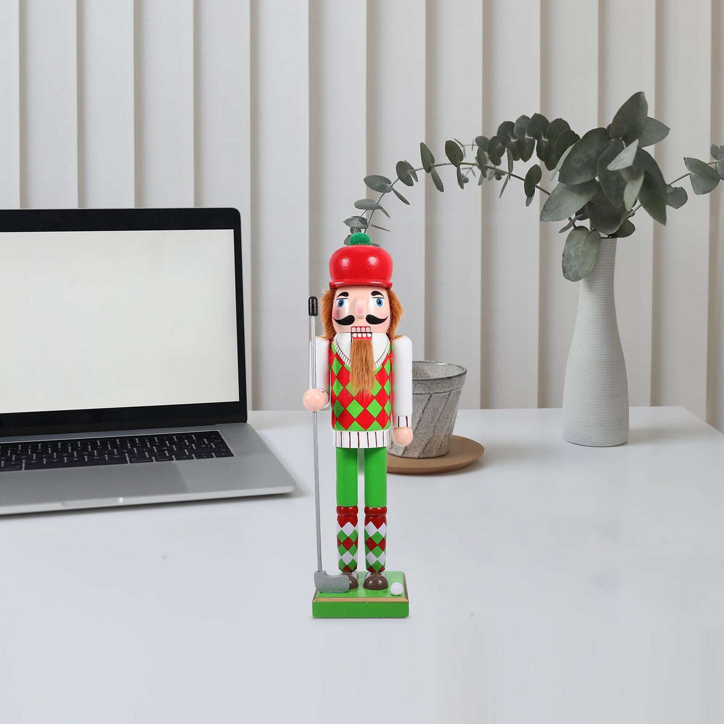 DECHOUS Golf Nutcracker 15 Inch Christmas Golf Player Nutcracker Sports Nutcracker Golfer Nutcracker with Club and Ball Christmas Nutcracker Figurines for Home Table Shelve