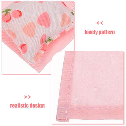 ibasenice Doll House Bedding Set - 1:12 Scale Miniature Bed Sheet, Quilt, and Pillows Kit - Soft Fabric Bedroom Accessories for 12-Inch Dollhouse Furniture Decor - Pink Heart Design