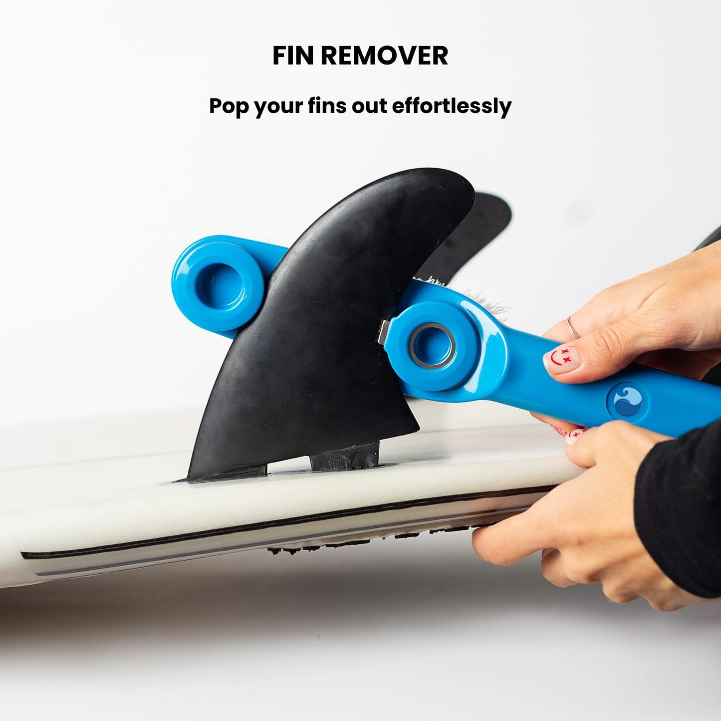 Living in Sunshine LISS Bundle with The Vertical Surfboard Spirit Rack 3-Board, Wax Box and Clean Fin (Surfboard Fin Removal and Installation Tool, Sand Brush Remover)
