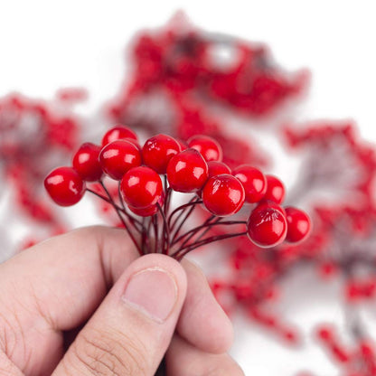 SallyFashion Artificial Red Berries on Wire Stems - 200 Stems with 400 Holly Berries for Christmas Tree, Wreaths, and Crafts