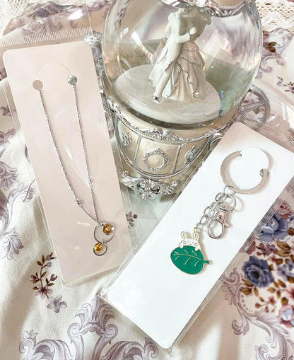 SHOLIFAS 120 Set Keychain Display Card with Self-Sealing Bags, Keychain Packaging Keyring Jewelry Holder Display (White 5.9X2inch)
