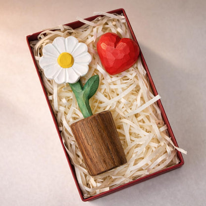 WOODEN ISLANDS Hand-Carved Wooden Flower with Red Heart - Handcrafted Everlasting Wood Sculpture - 5th Anniversary, Valentine's Day, Birthday Gift for Her - Gift Box Included (White Daisy)