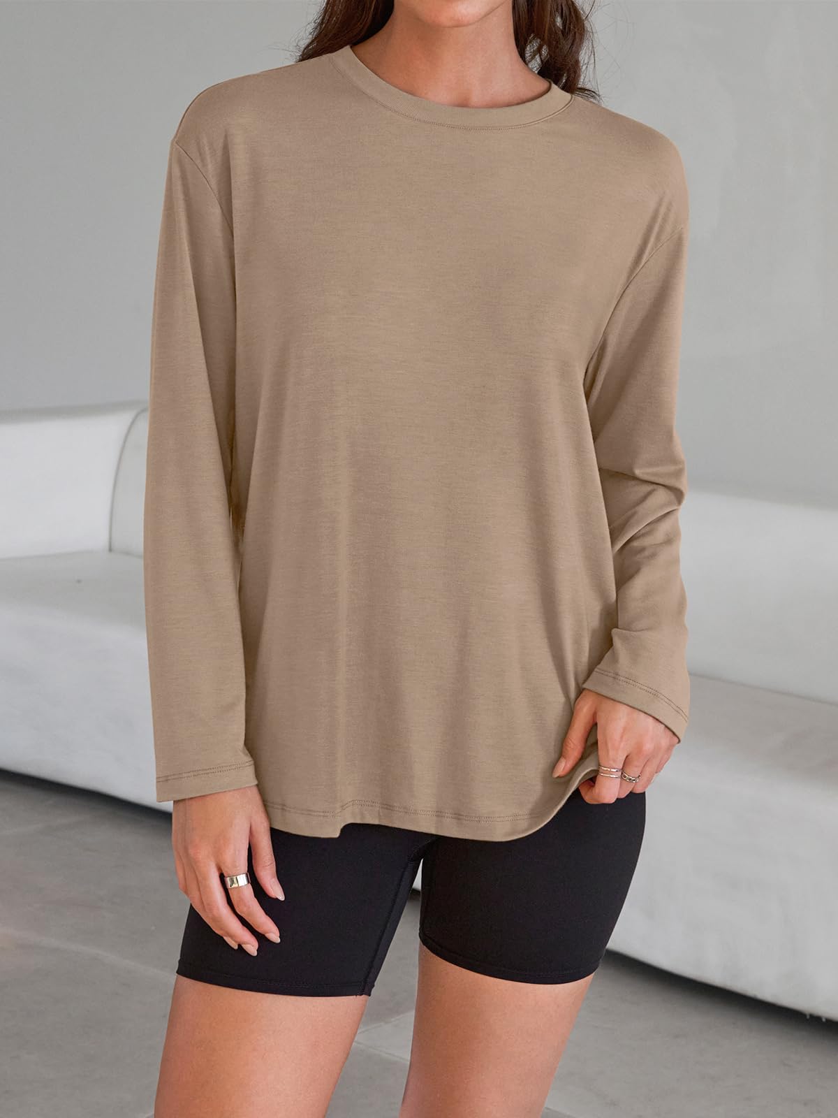 Trendy Queen Womens Oversized Long Sleeve T Shirts 2025 Basic Crewneck Tee Fall Tops Casual Workout Y2K Clothes Khaki M
