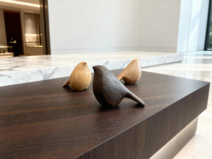 JUAZHX Natural Wood Bird Trio 4.1”L Set of 3 – Small Bird Sculptures & Animal Statues, Hand-Finished Modern Coffee Table Shelf Decor, Gift-Ready (3, Mixed)