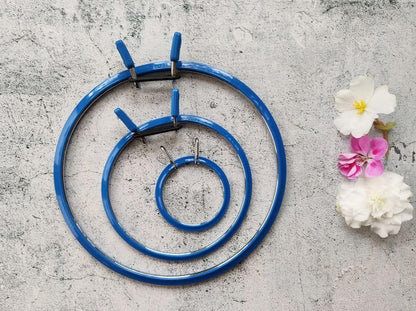 Nurge Premium Quality, Metal Spring Tension Embroidery Hoops, Cross Stich Hoop, Darning Hoops, Embroidery Tension Shed (Blue, Siz Mix)