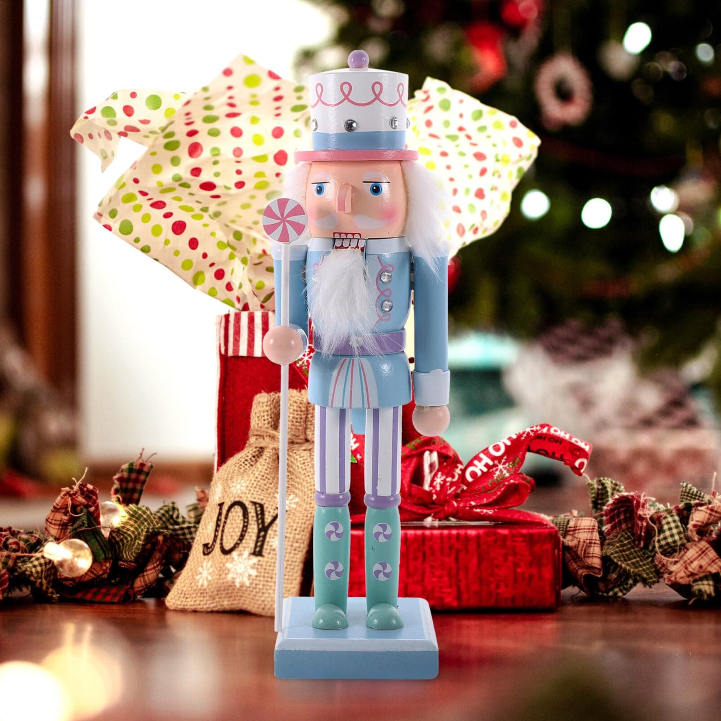 1Pcs Holiday Wooden Nutcracker Christmas Decorations Nutcracker Figures Festive Collectible Nutcracker Ornament for Festival Party