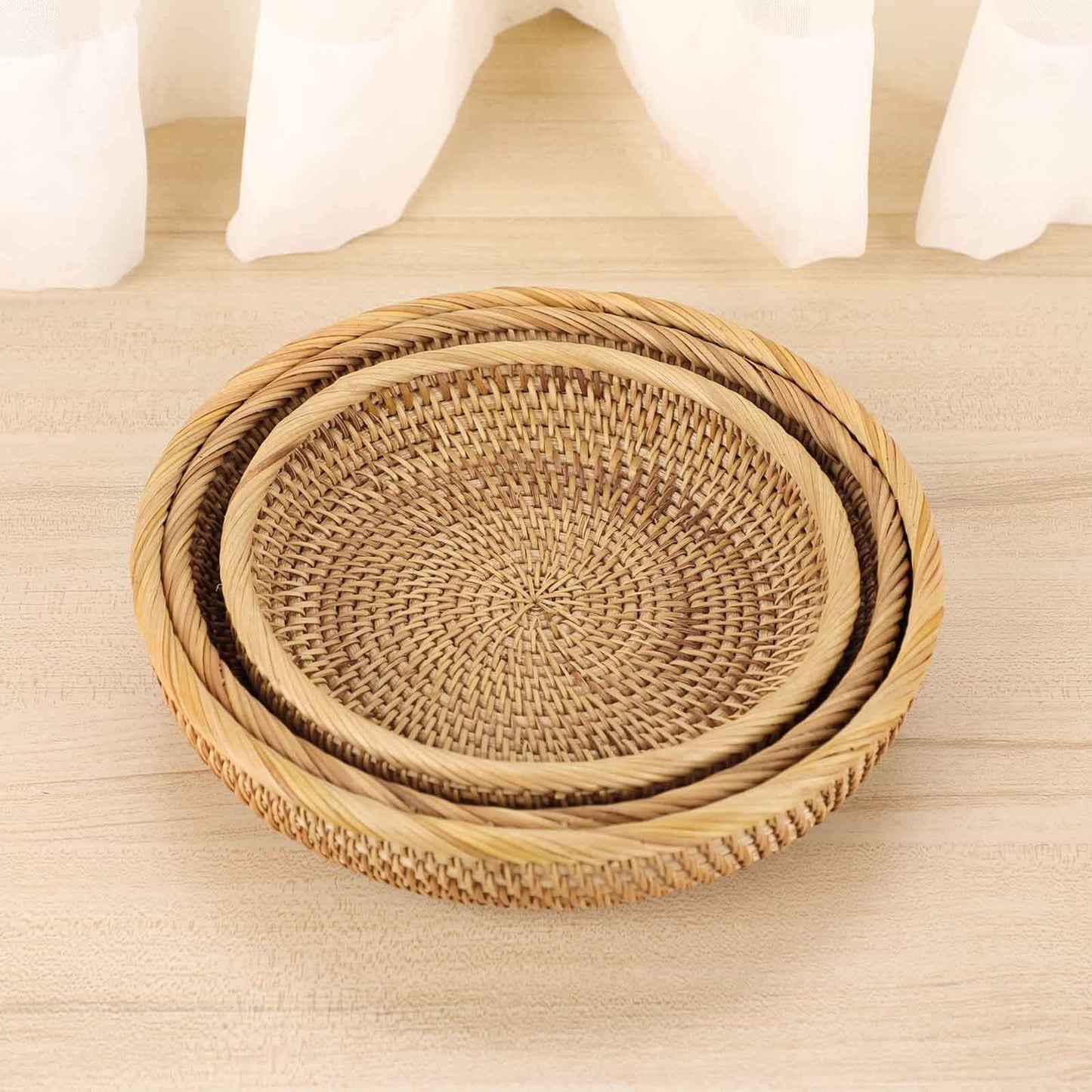Hipiwe Set of 3 Key Basket Bowl for Entryway Woven Wicker Storage Basket Bowl Round Rattan Serving Basket Tray Fruit Snacks Candy Organizer Bowl for Keys Wallet Cell Phone Home Decor