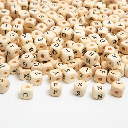Luyoaozy 520pcs 10mm Wooden Letter Beads with Initial A-Z Square Alphabet Wood Beads Natural Cube Bulk for Jewelry Bracelet Making DIY Crafts