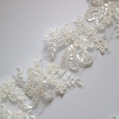 G-RUI 6cm*2yards Ivory White Luxury Beaded Embroidery Flower lace Appliques for Wedding Dresses Rhinestone Applique Patches Embroidery lace parches ropa (Off White Color)…