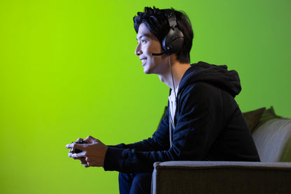Turtle Beach Recon 70 Multiplatform Gaming Headset for Xbox Series X|S, Xbox One, PS5, PS4, PC & Mobile w/ 3.5mm Wired Connection - Flip-to-Mute Mic, 40mm Speakers, Lightweight Design, Black
