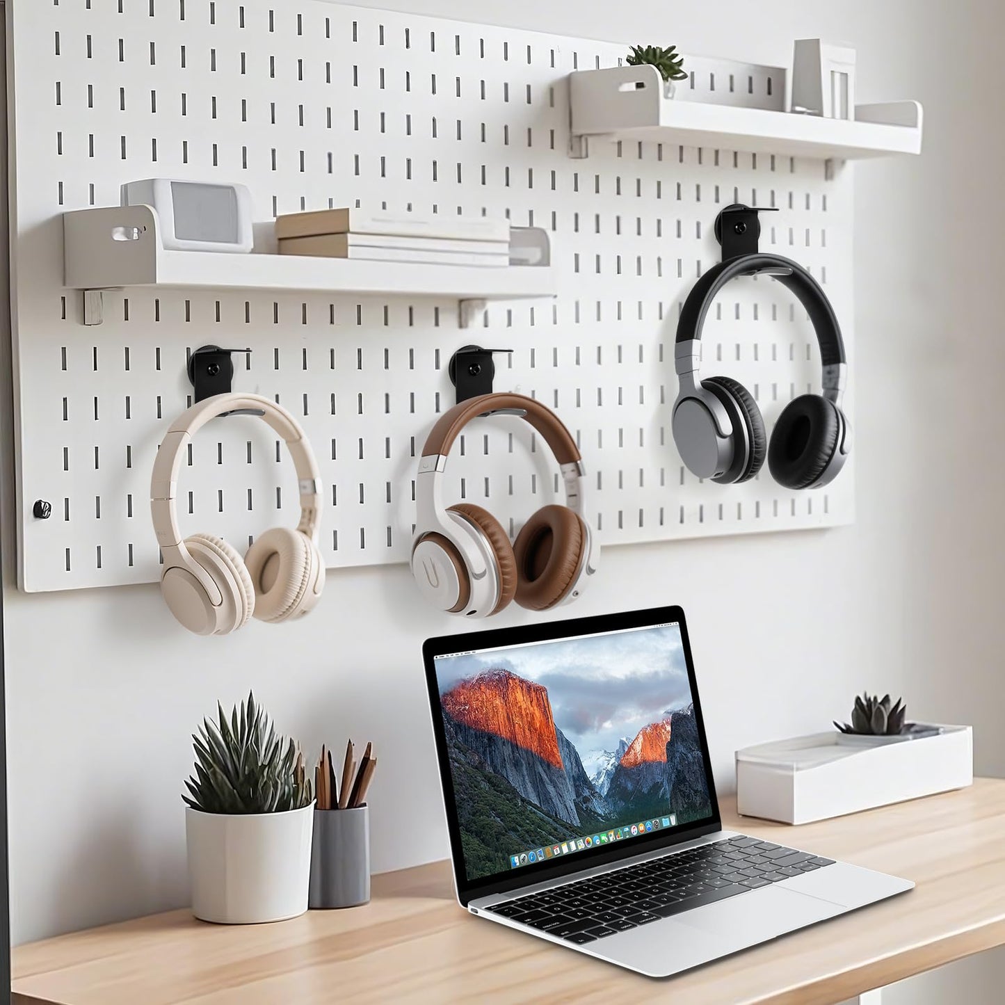 Bonsture Magnetic Headphone Holder, Headset Hooks, Aluminum Headphone Hanger for Desk & Table, Headphone Mount Stand with Rubber Pad, Compatible with All Gaming Headsets (Black)