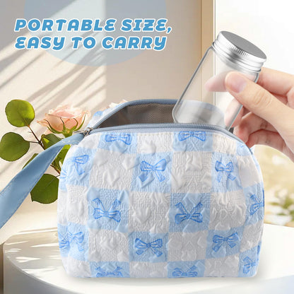 DynnnDy 10Pcs 100ml/3.4oz Mini Clear Mason Jars Empty Glass Bottles with Aluminum Lids Round Containers for Cosmetics,Food Storage,Travel & Crafts