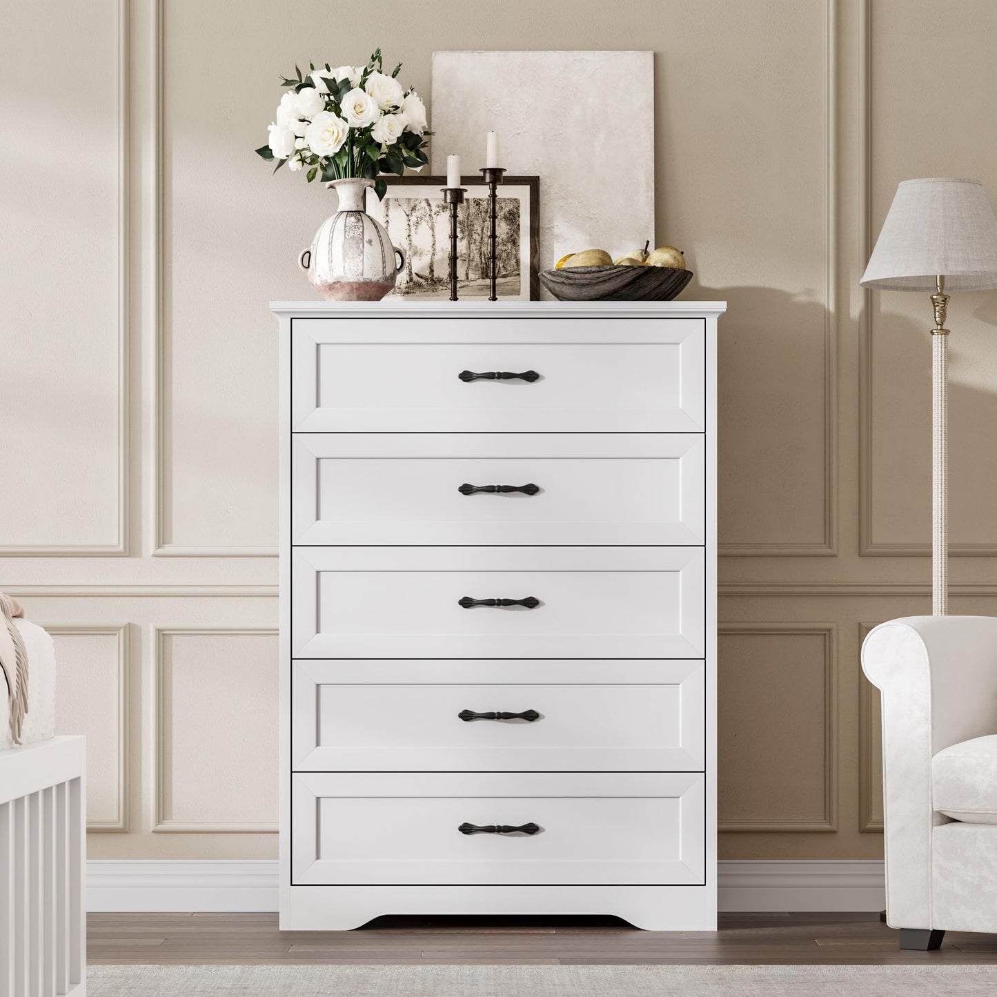GarveeHome 5 Drawers Dresser for Bedroom, Chest of Drawers with Wide Metal Handle, Farmhouse Modern Wooden Tall Dresser, Natural Texture, Storage Organizer for Bedroom, Living Room, Kids Room(White)