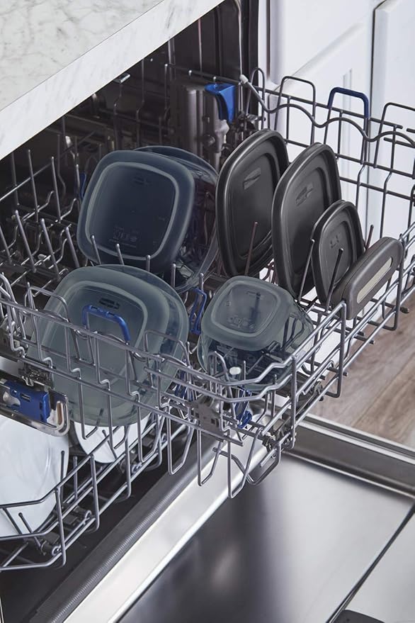 Rubbermaid EasyFindLids Food Storage Containers