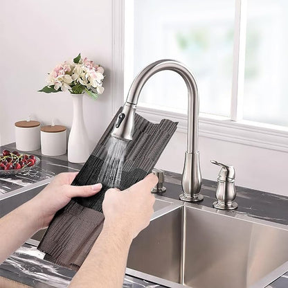 Aofmee Placemats, Heat Resistant Place Mats Set of 6, Washable PVC Table Mats, Woven Vinyl Plastic Placemats for Kitchen Dining Table, Non-Slip Stain Resistant Placemat Indoor Outdoor, Easy to Clean