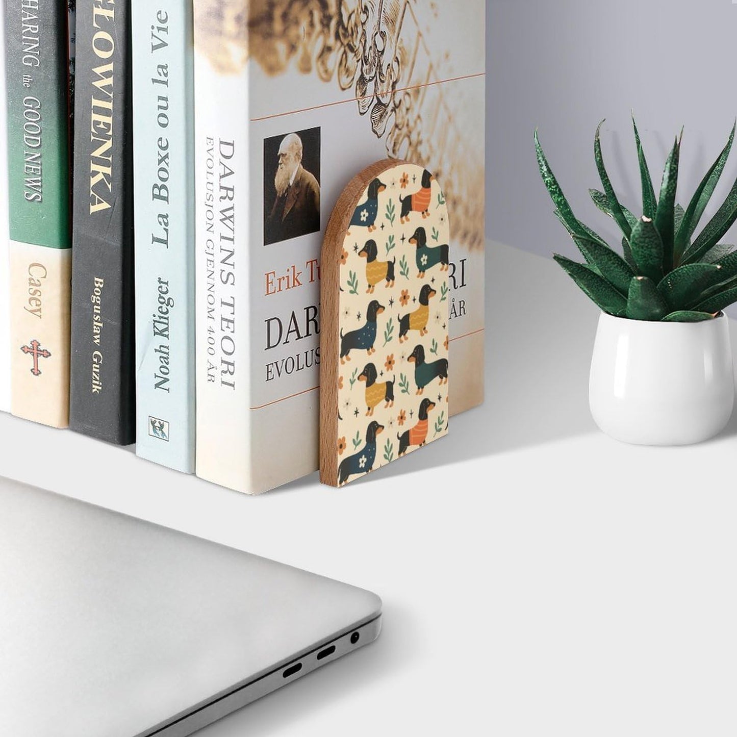 Dachshund Hound Dogs Book Ends Decorative Wood Bookends for Shelves Kids Room Desk Home Office Book Stoppers for Magazines,Books, DVDs, 1 Pair/2 Pieces(5x3.1 in)
