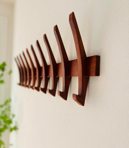Flynt Ave. Wooden Wall Hook Rack with 5 Hooks, Solid Sapele Wood Coat Rack, Mid-Century Modern Wall Mounted Entryway Organizer, Heavy-Duty 22 lb Capacity