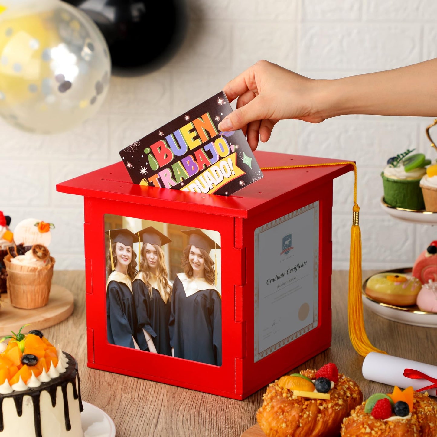 Menkxi 2026 Wooden Graduation Card Box Holder for Party with Picture Frame Graduation Cap Shaped Gift Card Box Decorations with Tassel for Grad College Party Favors(Red)
