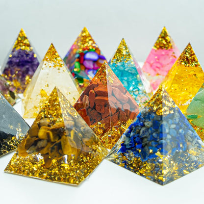 1.18inch Mini Natural Crystal Pyramid Statue Crafts Quartz Amethyst Chakra Crystal Pyramid Shape Meditation Tool Home Decoration Ornaments Gifts (Amethyst Cornucopia 1.18inch 12PCS)