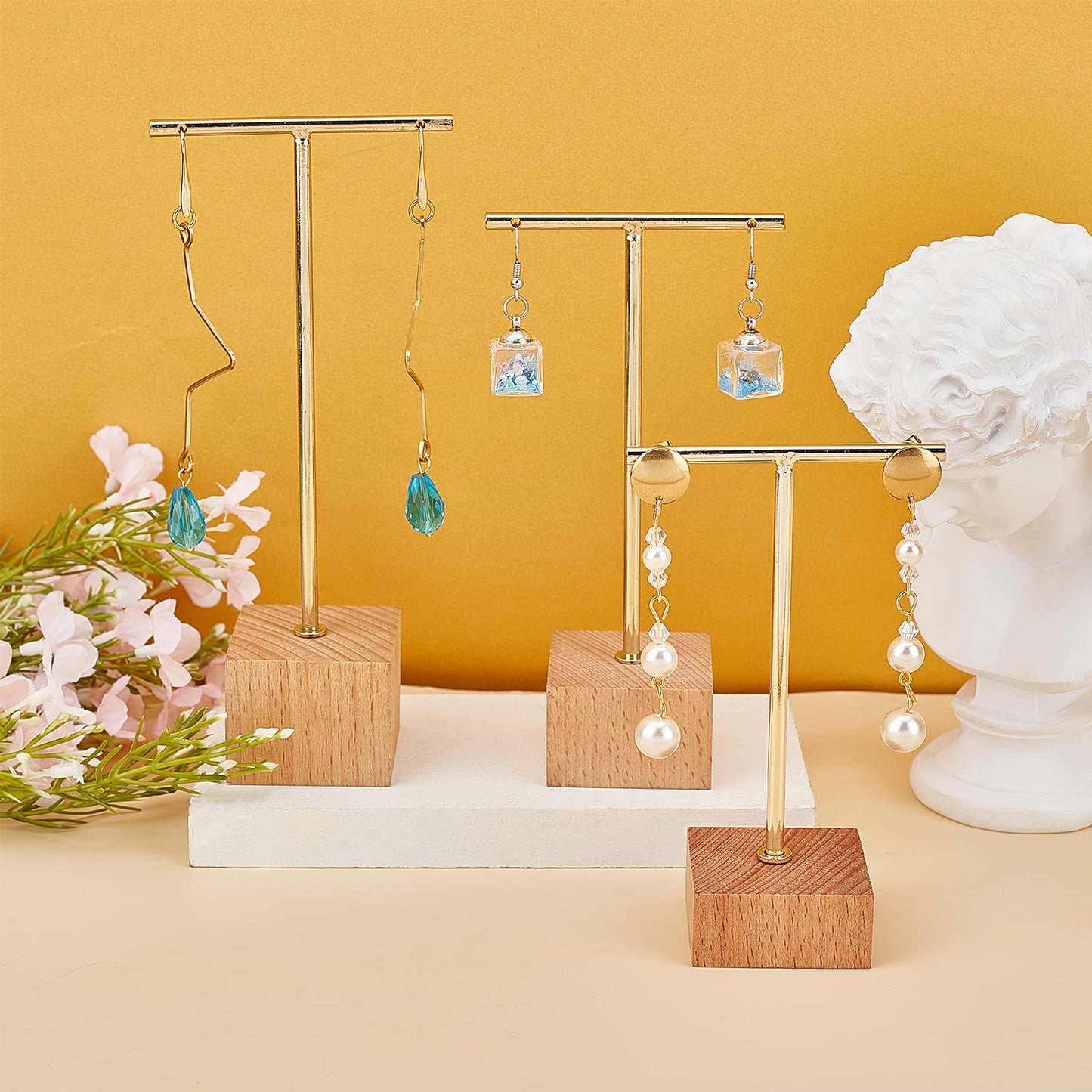 FINGERINSPIRE 3 Pcs Gold Metal T Bar Earring Display Stand 6.3/5.5/4.5 Inch Height Jewelry Stand with Wooden Square Base Earring Hanging Holders Jewelry Organizer for Store Retail Photography Props