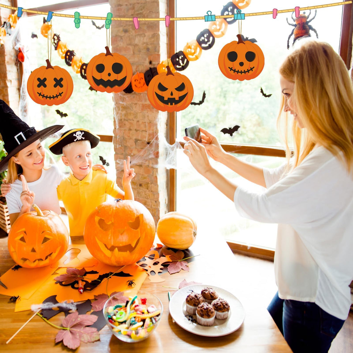 24 Pieces Halloween Pumpkin Ornaments Halloween Pumpkin Wood Tree Ornament Halloween Wooden Crafts Decorations Cute Pumpkin Halloween Wall Decor for Halloween Party Supplies
