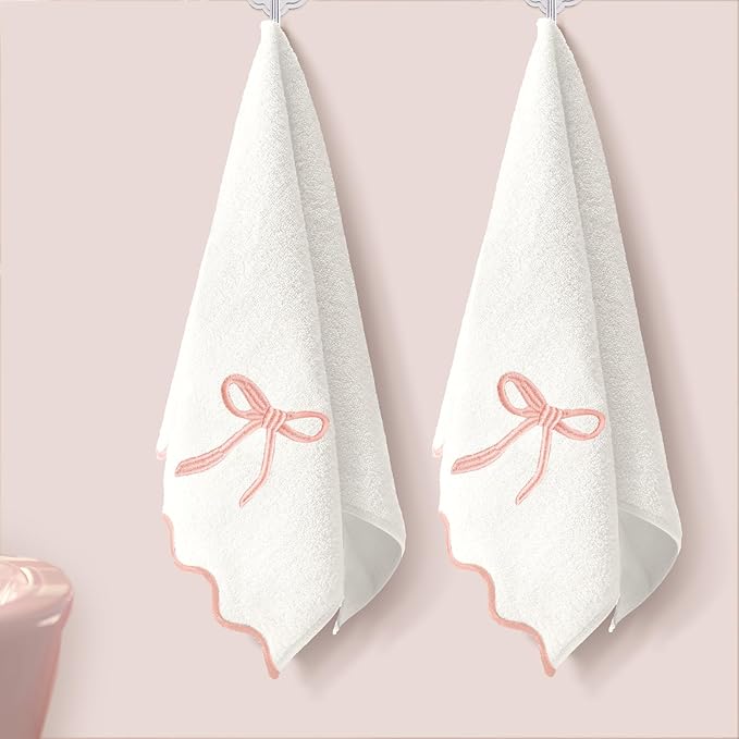 2 Pcs White Pink Scalloped Hand Towels