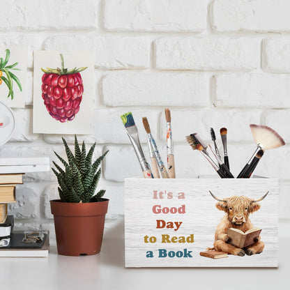 METNBASYY Highland Cow Reading Book Pen Holder for Desk, Book Lover Reader Gifts Pencil Organizer, Highland Cow Gifts Wooden Box Sign Desk Decor for Reading Room Library Classroom Decoration