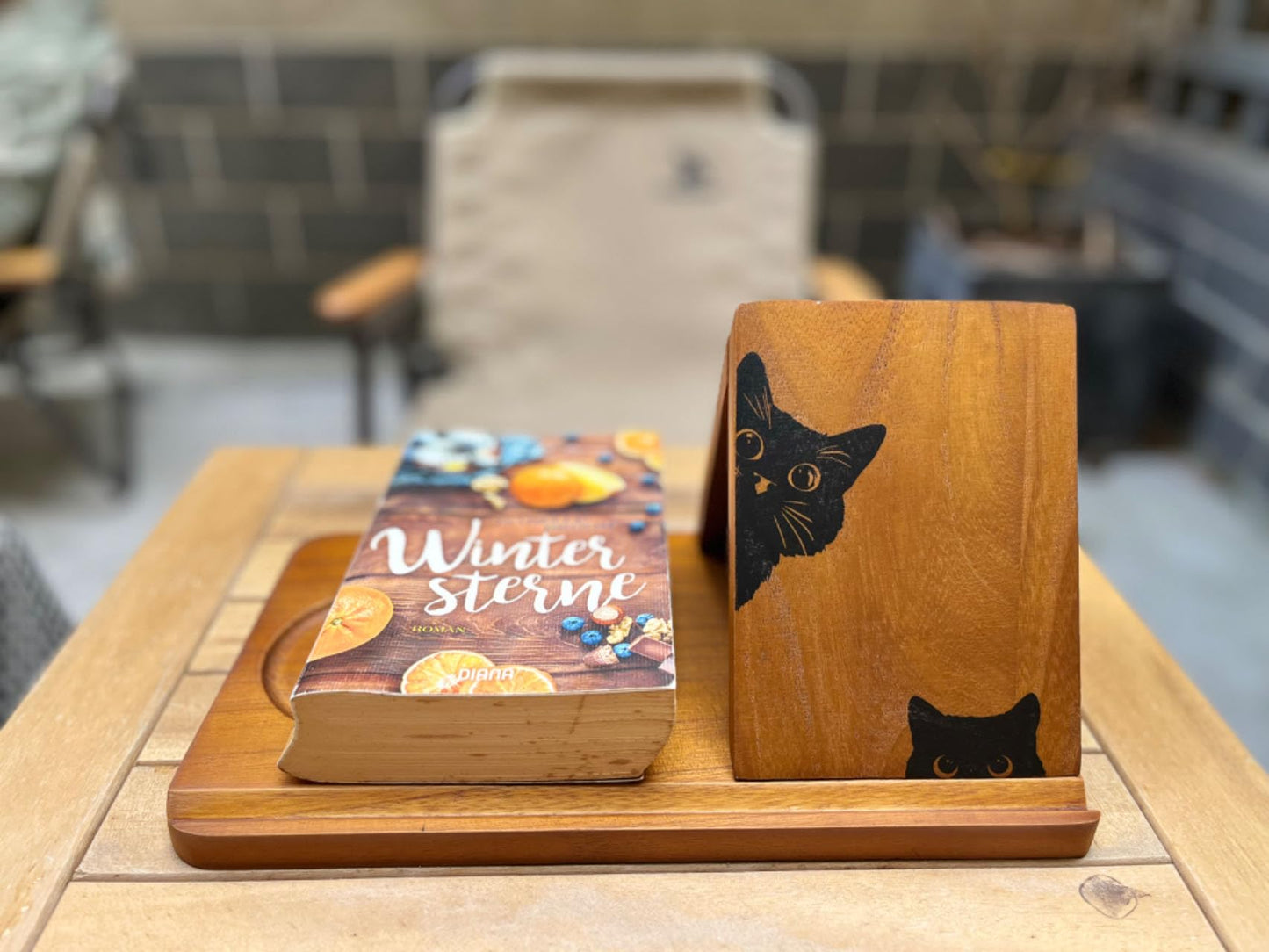 Adeerus Wooden Book Stand, Triangle Book Holder, Small Bookshelf, Black Cat Book Rest with Cup Holder, for Reading or Desktop Decoration, Coffee and Book Lovers Father's Day Gifts for Dad & Husband