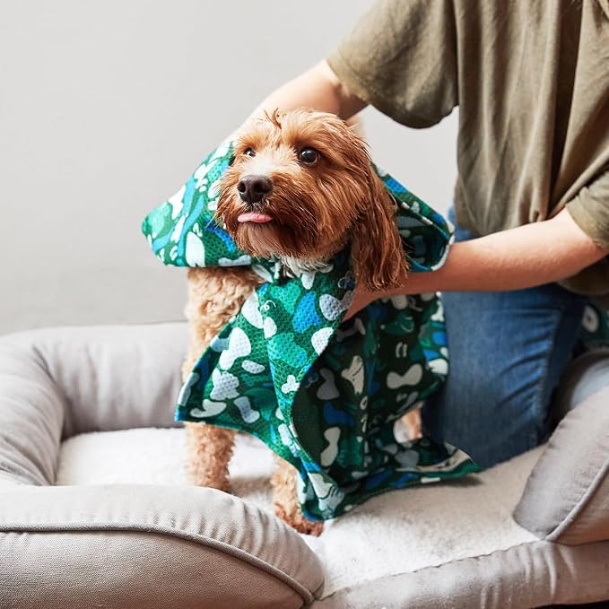Dock & Bay Pet Towel - Super Absorbent & Quick Drying Dog Towels with Bag - 100% Recycled - Where's Woofy, Large (120x70cm, 47x27)