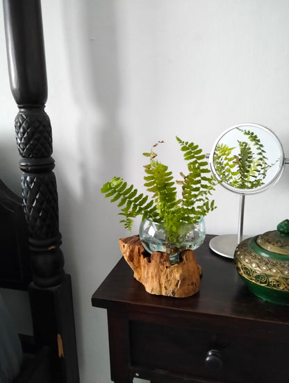 Flowing Glass Vase Handmade in Exotic Bali, Unique Housewarming Gift, Wedding Gift, Natural Boho Decor, Work of Art and Functional Vase, Art Meets Nature in Every Curve