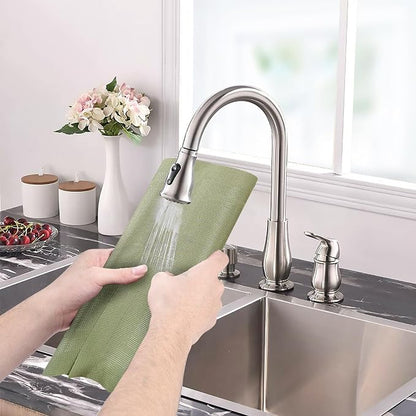 Aofmee Placemats Set of 6, Washable PVC Place Mats, Heat Resistant Non-Slip Table Mats, Woven Vinyl Plastic Placemats for Dining Table Decor, Stain Resistant Kitchen Table Placemats, Easy to Clean