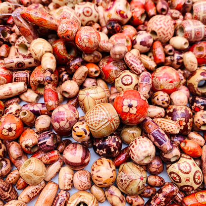 700Pcs European Loose Beads Painted Assorted African Beads Macrame Supplies Craft Jewelry Wood Beads for Jewelry Making DIY Bracelet Necklace Hair Crafts