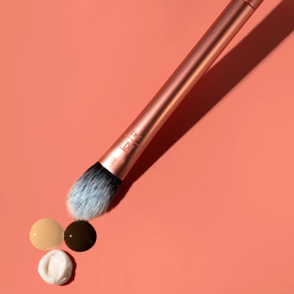 Real Techniques Matte & Merry Ultimate Blending 4 Piece Holiday Gift Set, Foundation Makeup Sponge, Dual-Sided Powder Puff, & 2 Makeup Brushes, Kitten Paw Brush, Stocking Stuffer, Limited Edition